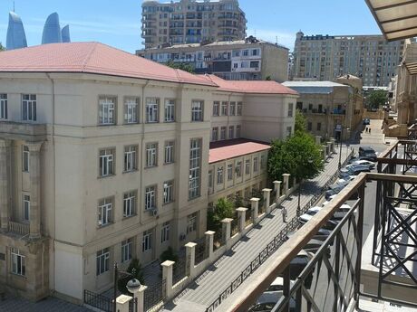 Объявление №5725699 - Баку, м. Ичеришехер, 3-комн., 100 м², 4/4 этаж