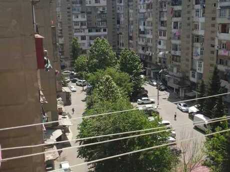 2 otaqlı köhnə tikili - İnşaatçılar m. - 45 m²