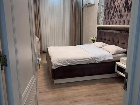 4-room apartment, 150 m², 28 May: 450 000 ₼ 5