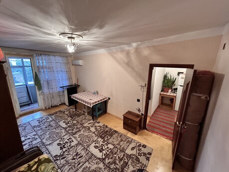2 otaqlı köhnə tikili - Neftçilər m. - 65 m²