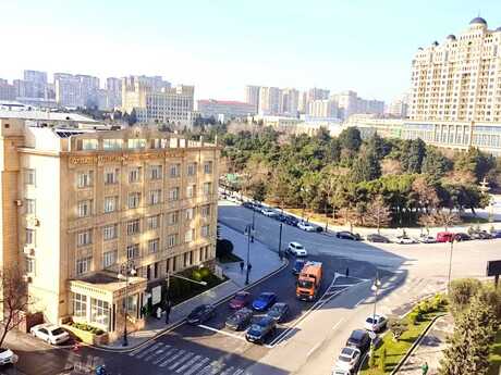4 otaqlı yeni tikili - Elmlər Akademiyası m. - 197 m²