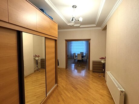 2 otaqlı yeni tikili - Azadlıq Prospekti m. - 80 m²