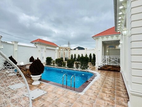 4 otaqlı həyət evi/bağ evi - Mərdəkan q. - 250 m²