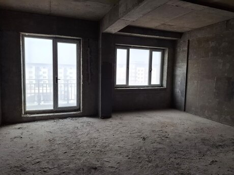 5 otaqlı yeni tikili - Ağ şəhər q. - 206 m²