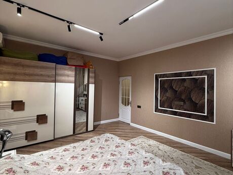 5 otaqlı həyət evi/bağ evi - Binəqədi q. - 160 m²