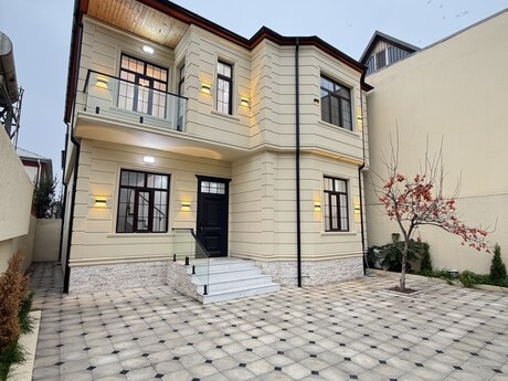5 otaqlı həyət evi/bağ evi - Bakıxanov q. - 200 m²