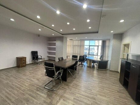 5 otaqlı ofis - 8 Noyabr m. - 281 m²