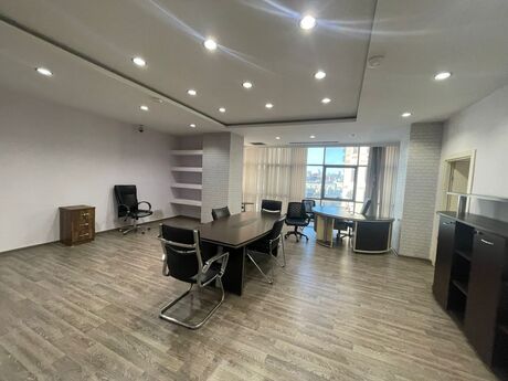 5 otaqlı ofis - 8 Noyabr m. - 281 m²