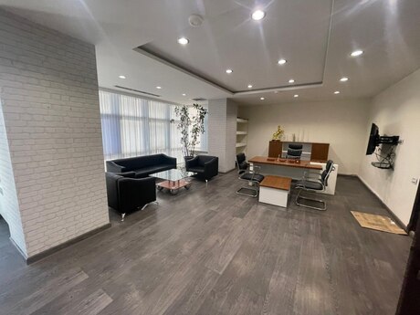 5 otaqlı ofis - 8 Noyabr m. - 281 m²