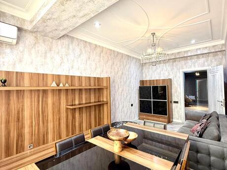 4 otaqlı yeni tikili - Şah İsmayıl Xətai m. - 145 m²