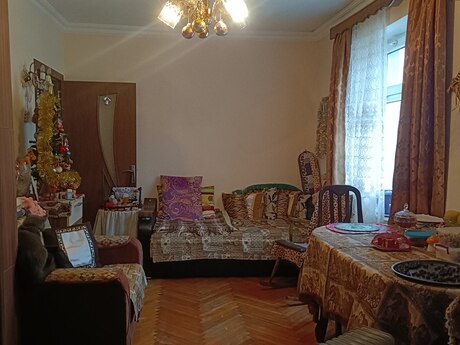 1 otaqlı köhnə tikili - Neftçilər m. - 35 m²