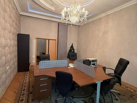 8 otaqlı ofis - Nərimanov r. - 570 m²