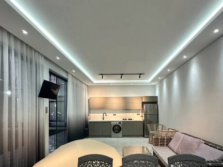 6 otaqlı həyət evi/bağ evi - Mərdəkan q. - 400 m²