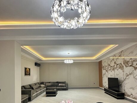 6 otaqlı həyət evi/bağ evi - Mərdəkan q. - 400 m²
