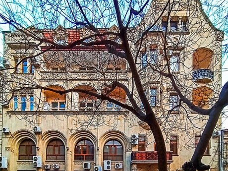 Elan №5729099 - Bakı, Sahil m., 4 otaqlı, 170 m², 4/6 mərtəbə