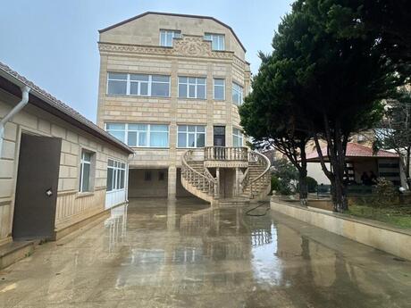 8 otaqlı həyət evi/bağ evi - Badamdar q. - 700 m²