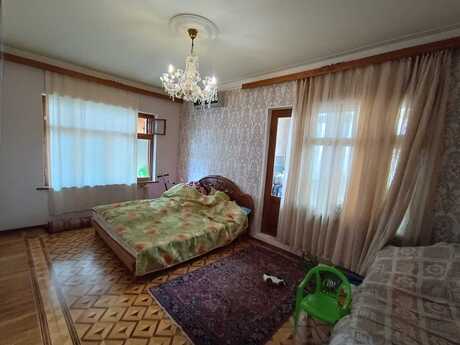 7 otaqlı həyət evi/bağ evi - Gənclik m. - 500 m²
