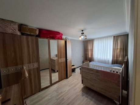 3 otaqlı köhnə tikili - Neftçilər m. - 70 m²