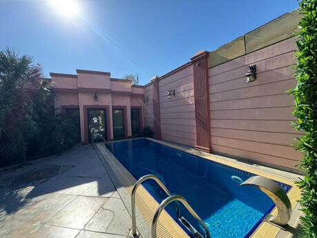 8 otaqlı həyət evi/bağ evi - Badamdar q. - 400 m²