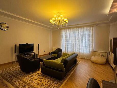 3 otaqlı yeni tikili - Nizami m. - 175 m²