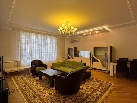 3 otaqlı yeni tikili - Nizami m. - 175 m²