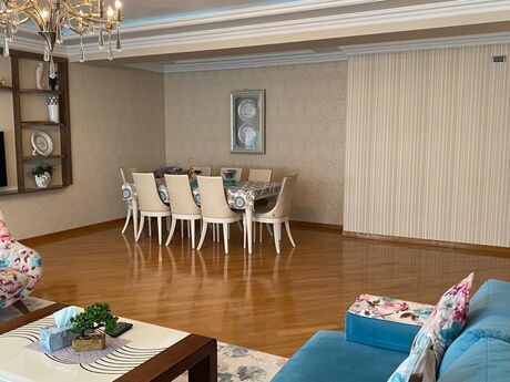 4 otaqlı yeni tikili - Əhmədli q. - 174 m²