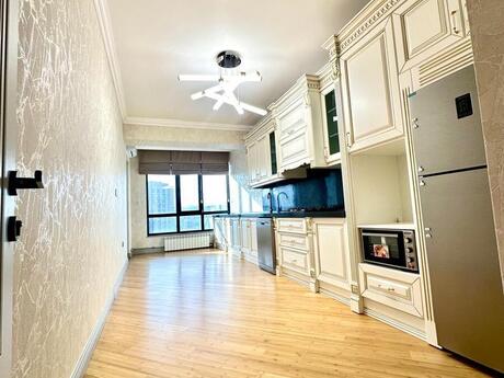 4-комн. новостройка - Насиминский  р. - 204 м²