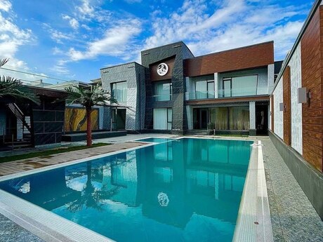 5 otaqlı həyət evi/bağ evi - Mərdəkan q. - 200 m²
