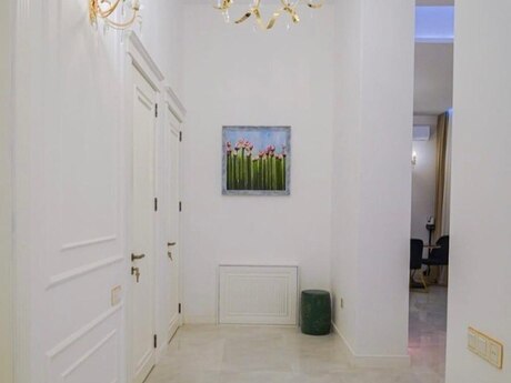4 otaqlı həyət evi/bağ evi - Mərdəkan q. - 180 m²