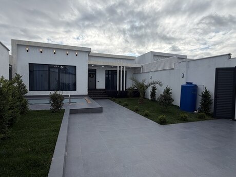 4 otaqlı həyət evi/bağ evi - Şüvəlan q. - 170 m²