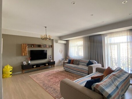 6 otaqlı mənzil, 248 m², Bayıl: 580 000 ₼ 3