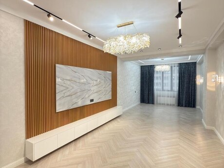 4 otaqlı yeni tikili - Şah İsmayıl Xətai m. - 160 m²
