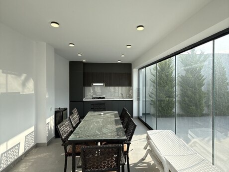 4 otaqlı həyət evi/bağ evi - Mərdəkan q. - 220 m²
