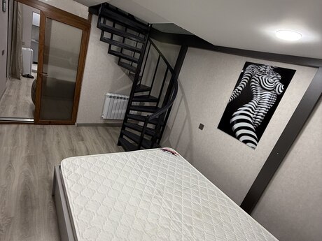 3 otaqlı köhnə tikili - İçəri Şəhər m. - 50 m²
