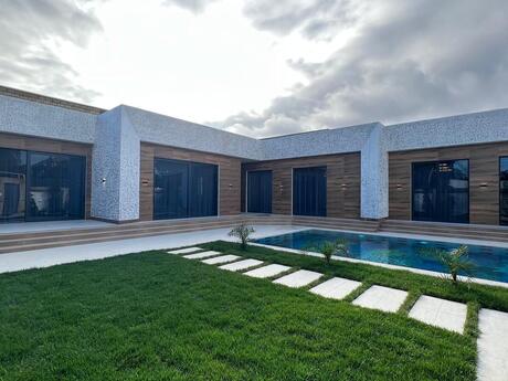 5 otaqlı həyət evi/bağ evi - Şüvəlan q. - 250 m²