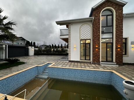 6 otaqlı həyət evi/bağ evi - Şüvəlan q. - 250 m²
