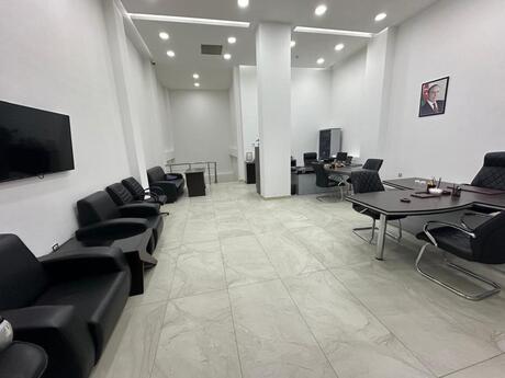 3 otaqlı ofis - Ağ şəhər q. - 160 m²