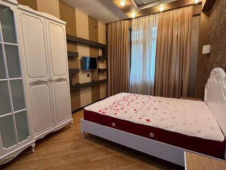 3 otaqlı yeni tikili - 28 May m. - 120 m²
