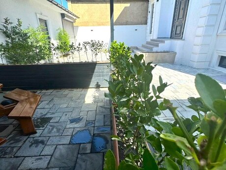 House with Garden, Villa For Sale