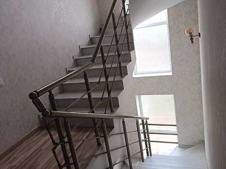 8 otaqlı həyət evi/bağ evi - Əmircan q. - 320 m²