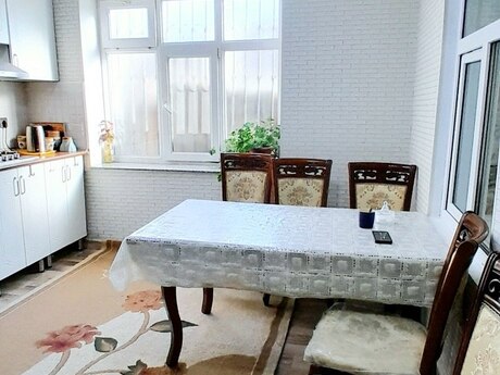 5 otaqlı həyət evi/bağ evi - Biləcəri q. - 180 m²