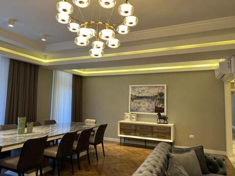 4 otaqlı yeni tikili - Elmlər Akademiyası m. - 225 m²