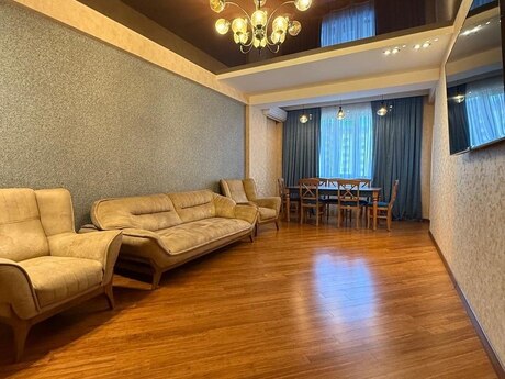 Объявление №5735445 - Баку, м. Ази Асланов, 3-комн., 131 м², 8/17 этаж