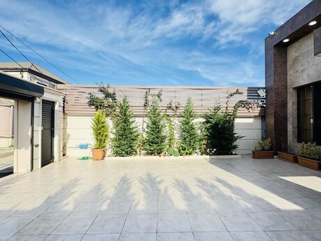 4 otaqlı həyət evi/bağ evi - Mərdəkan q. - 130 m²
