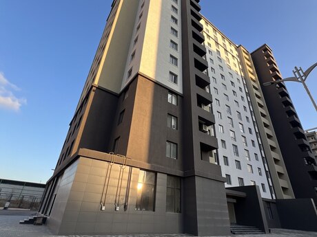 4 otaqlı yeni tikili - Şah İsmayıl Xətai m. - 172 m²