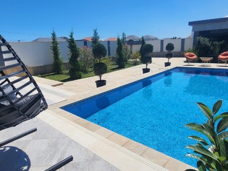 5 otaqlı həyət evi/bağ evi - Mərdəkan q. - 300 m²