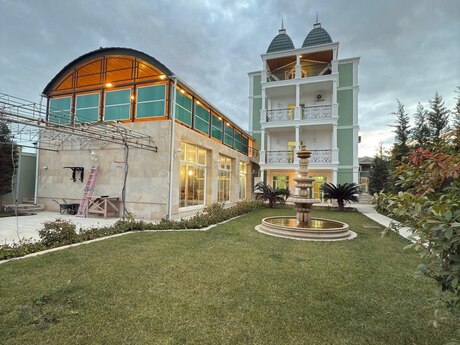 5 otaqlı həyət evi/bağ evi - Mərdəkan q. - 400 m²