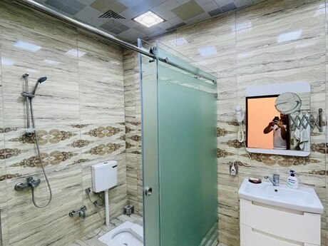 5 otaqlı həyət evi/bağ evi - Mərdəkan q. - 350 m²