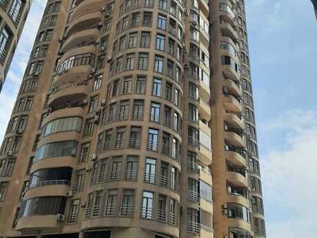 3-комн. новостройка - м. Шах Исмаил Хатаи - 156 м²