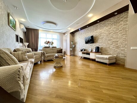 4 otaqlı yeni tikili - Neftçilər m. - 125 m²